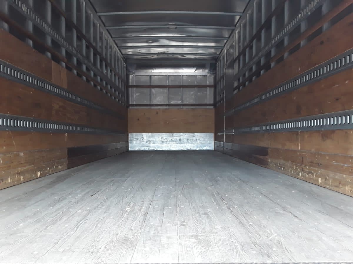 2018 Freightliner M2 106 680631