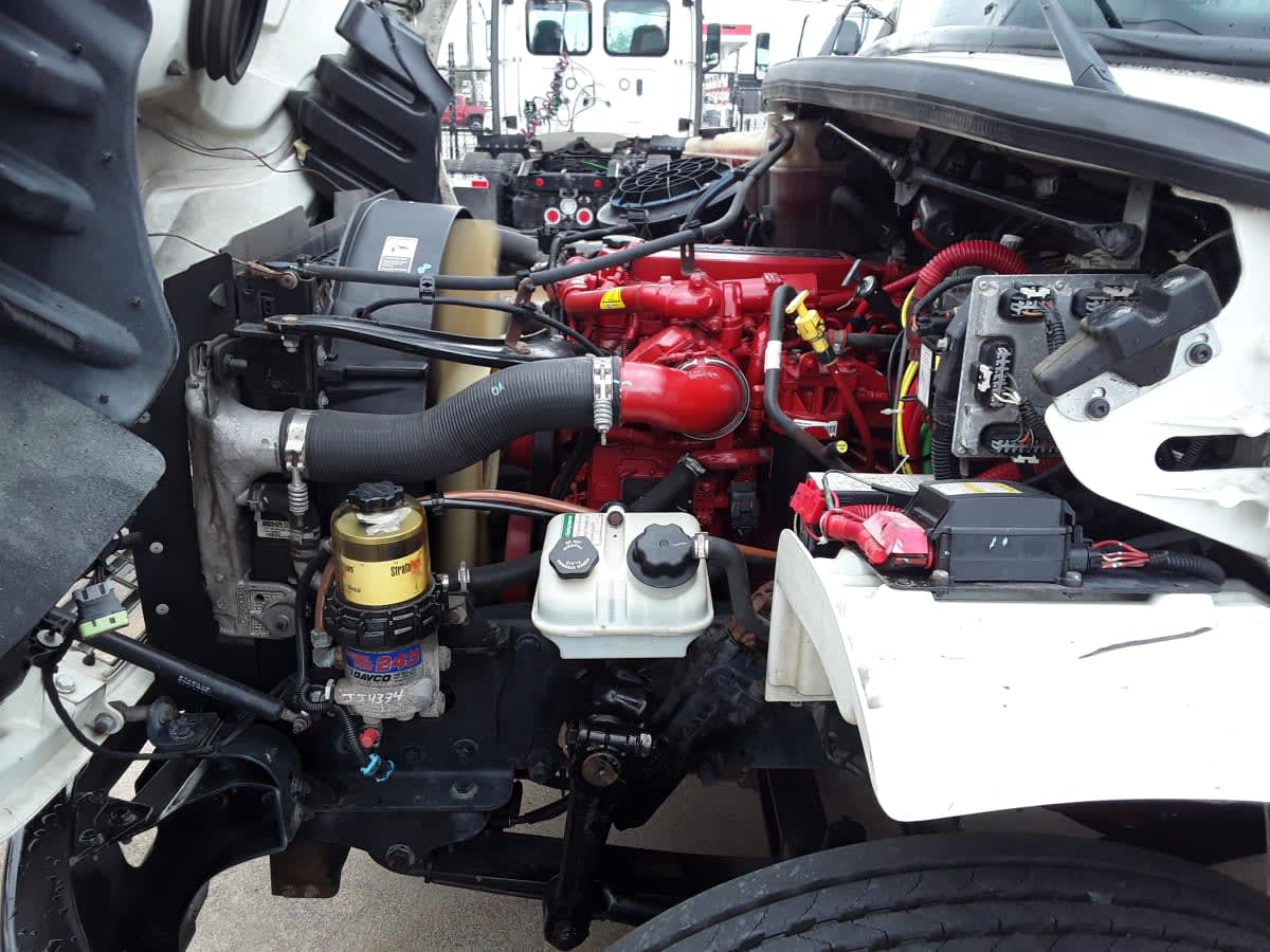 2018 Freightliner M2 106 680631