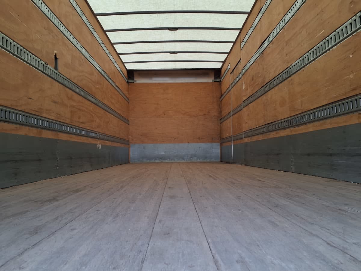 2018 Freightliner M2 106 680656