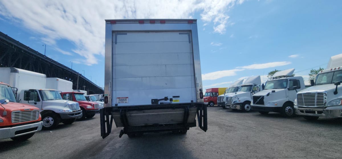 2018 Freightliner/Mercedes M2 106 680667