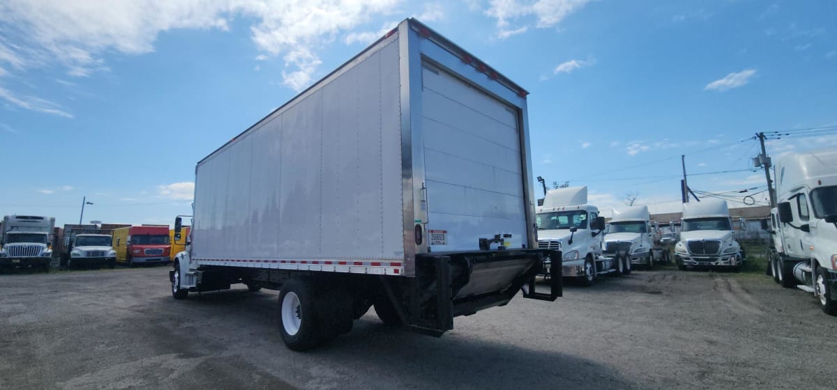 2018 Freightliner/Mercedes M2 106 680667