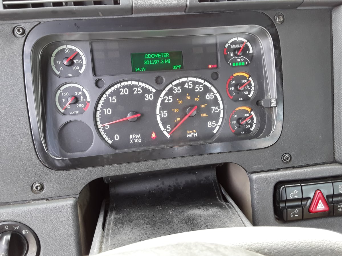 2017 Freightliner/Mercedes CASCADIA 113 680668