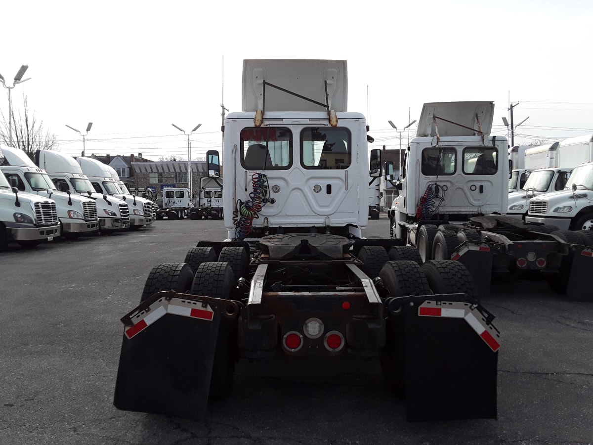 2017 Freightliner/Mercedes CASCADIA 113 680668
