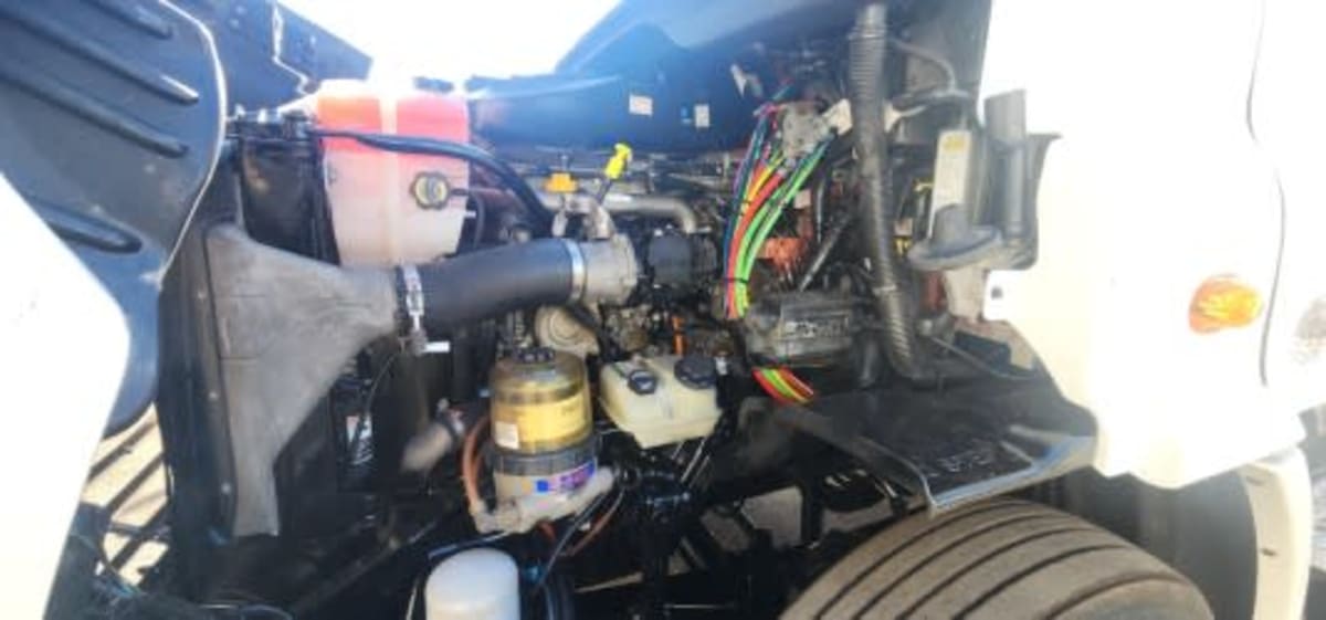 2017 Freightliner/Mercedes CASCADIA 113 680670