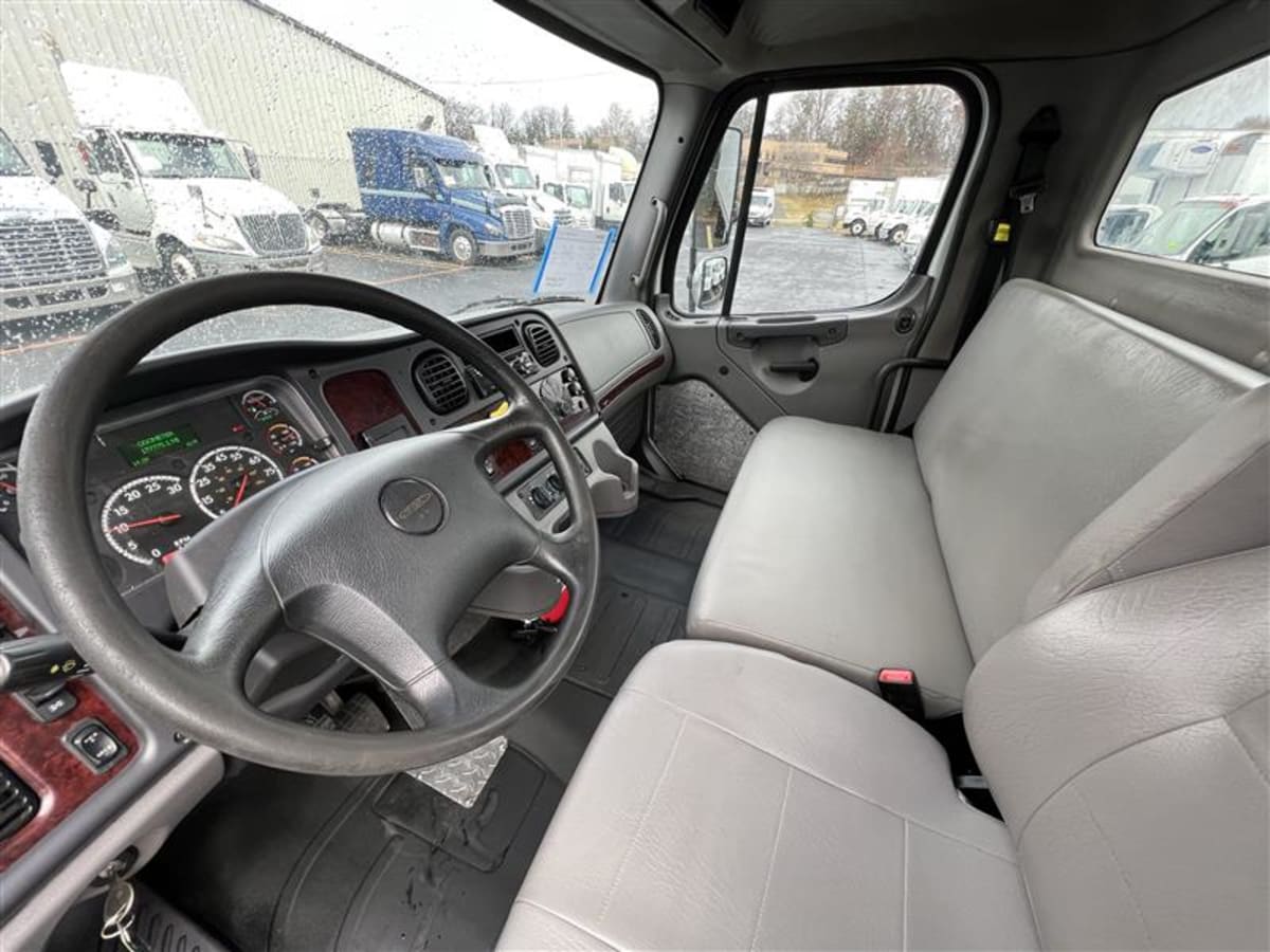 2018 Freightliner/Mercedes M2 106 680689