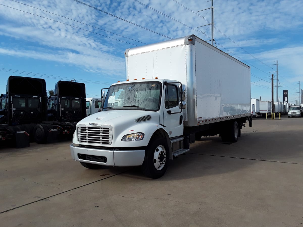 2018 Freightliner M2 106 in Dallas, TX