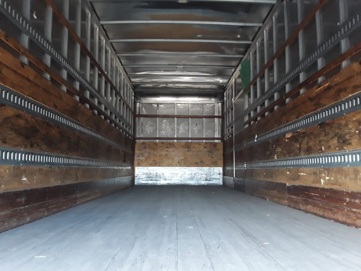 2018 Freightliner M2 106 in Dallas, TX — photo 8