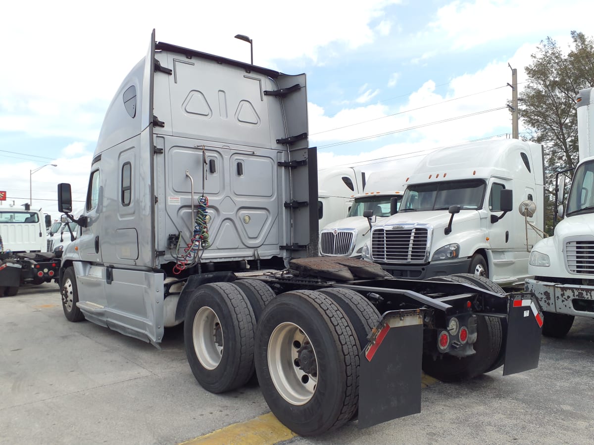 2017 Freightliner/Mercedes CASCADIA 125 680789