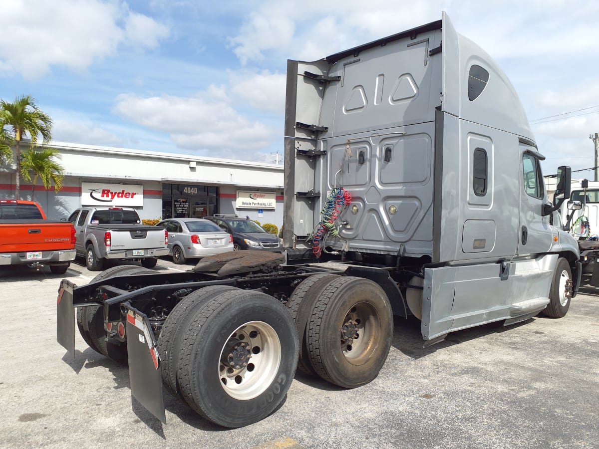 2017 Freightliner/Mercedes CASCADIA 125 680789