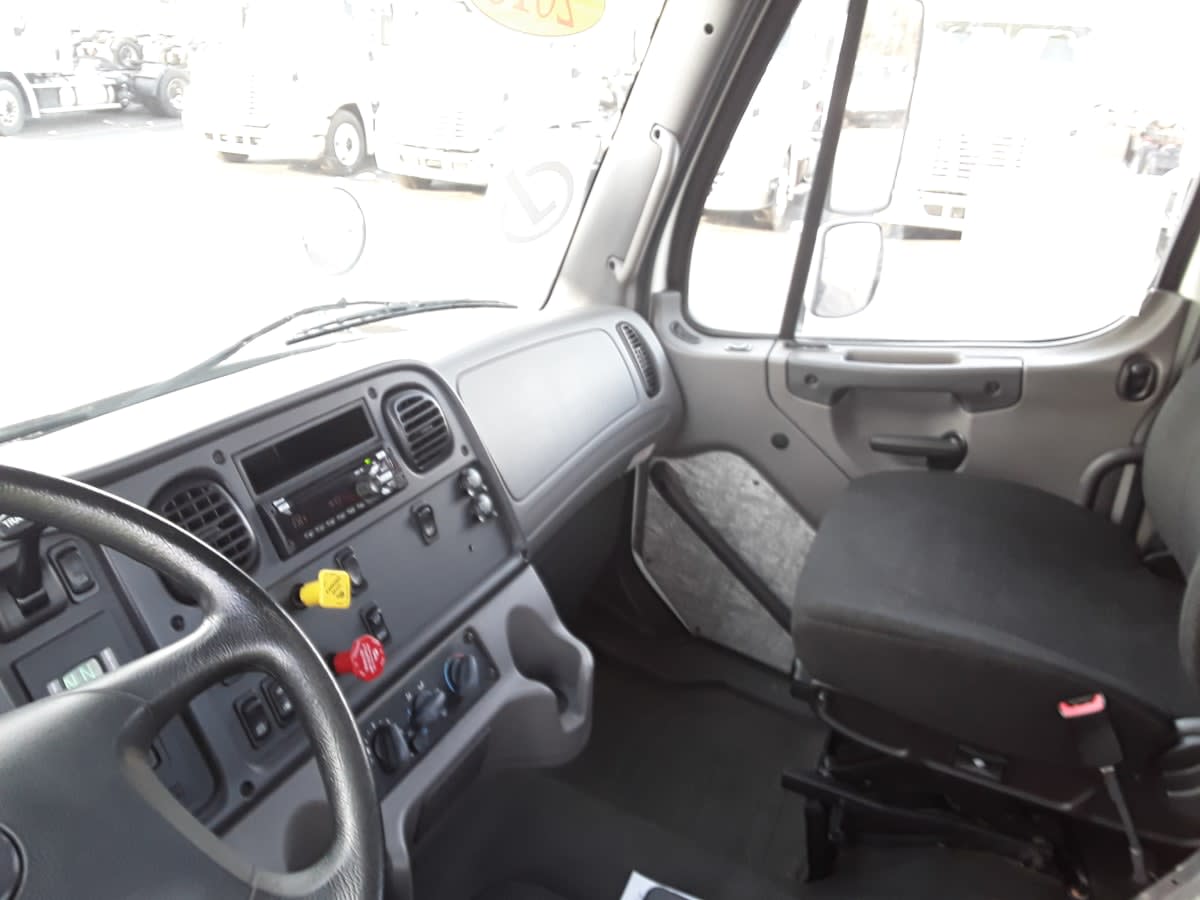 2018 Freightliner/Mercedes M2 106 680805