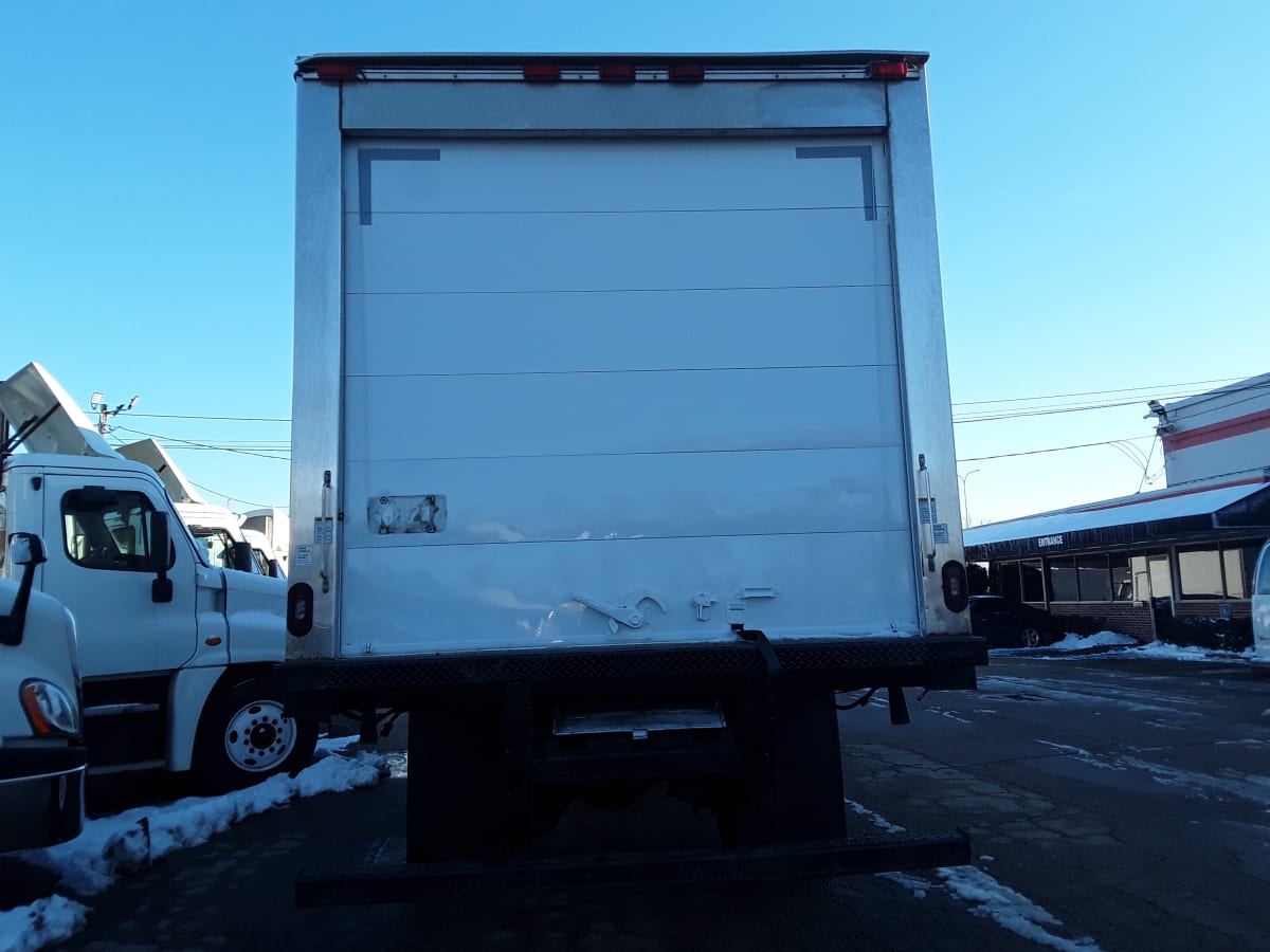 2018 Freightliner/Mercedes M2 106 680868