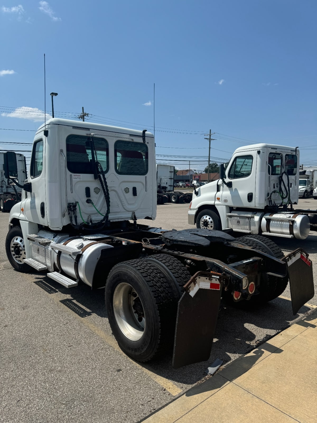 2017 Freightliner/Mercedes CASCADIA 125 680890