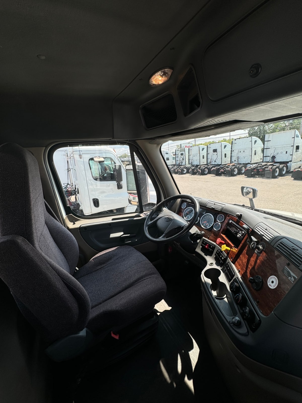 2017 Freightliner/Mercedes CASCADIA 125 680890