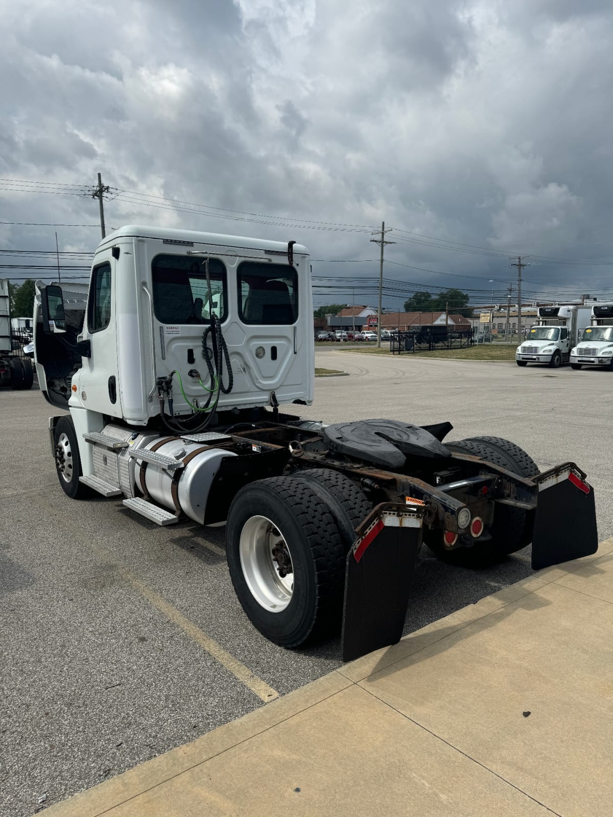 2017 Freightliner/Mercedes CASCADIA 125 680891