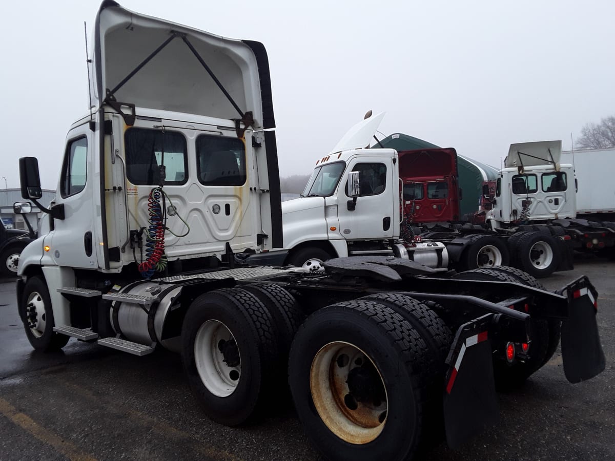 2017 Freightliner/Mercedes CASCADIA 125 680936