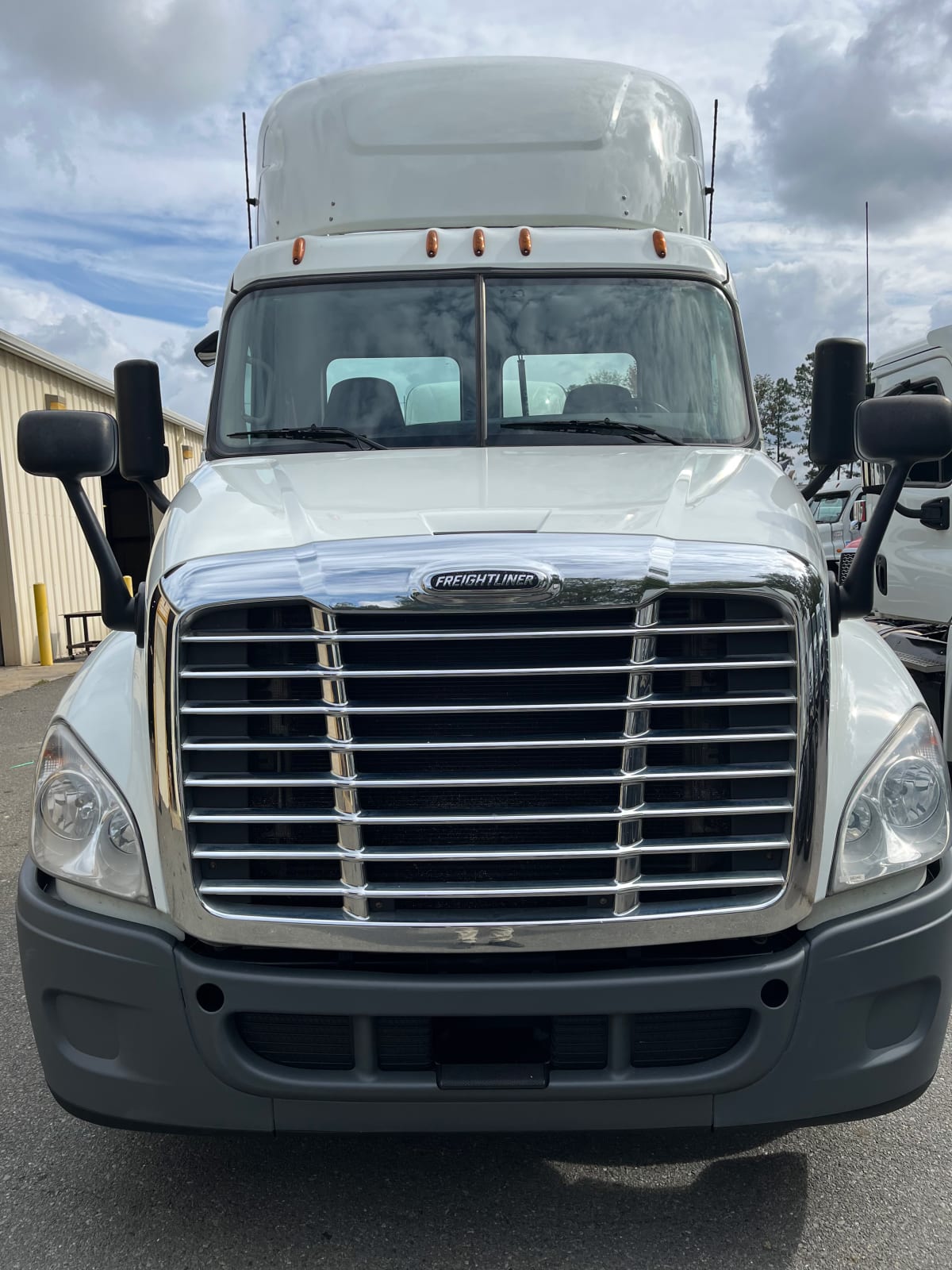 2017 Freightliner/Mercedes CASCADIA 125 680960