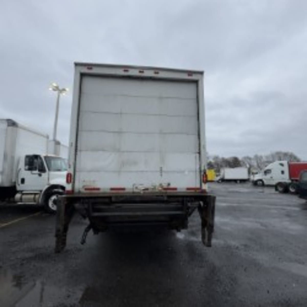 2018 Freightliner/Mercedes M2 106 680968