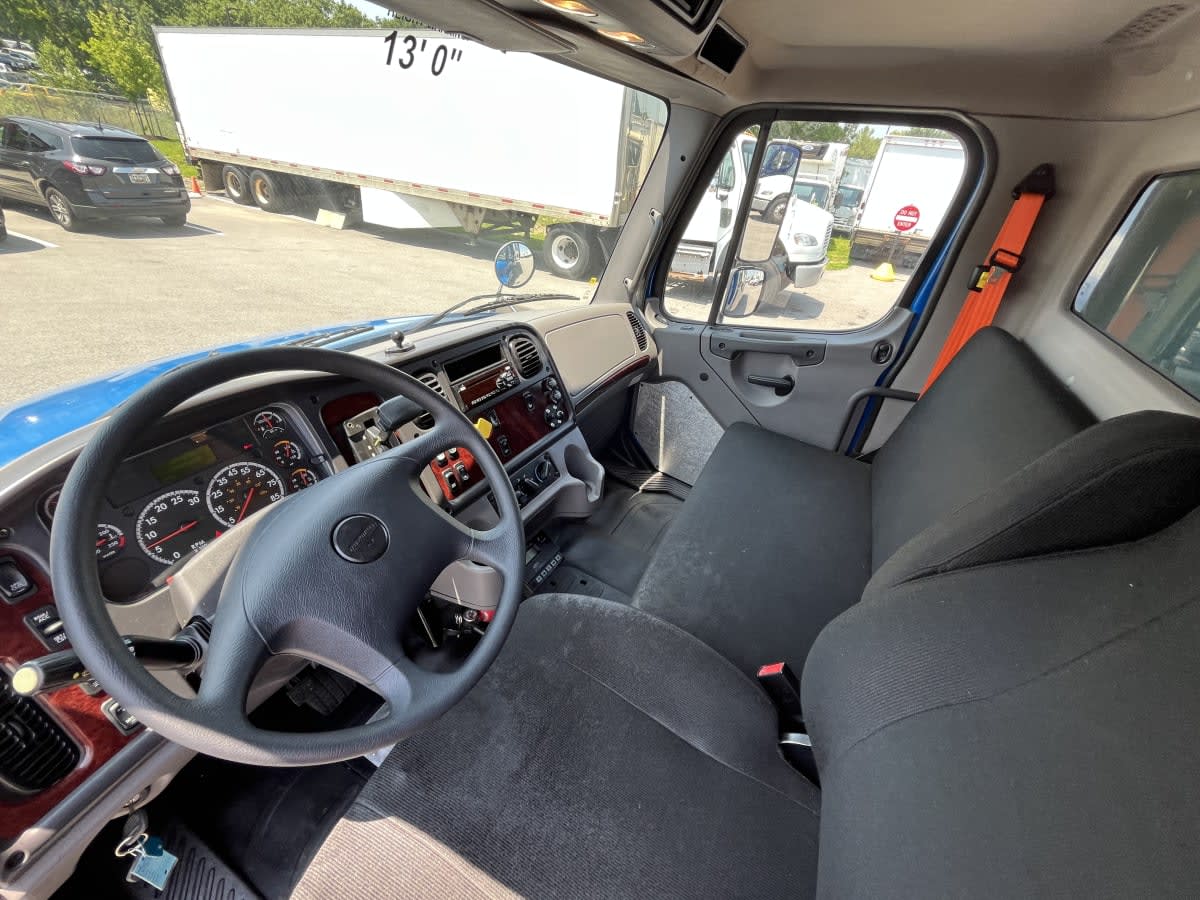 2018 Freightliner M2 106 680979