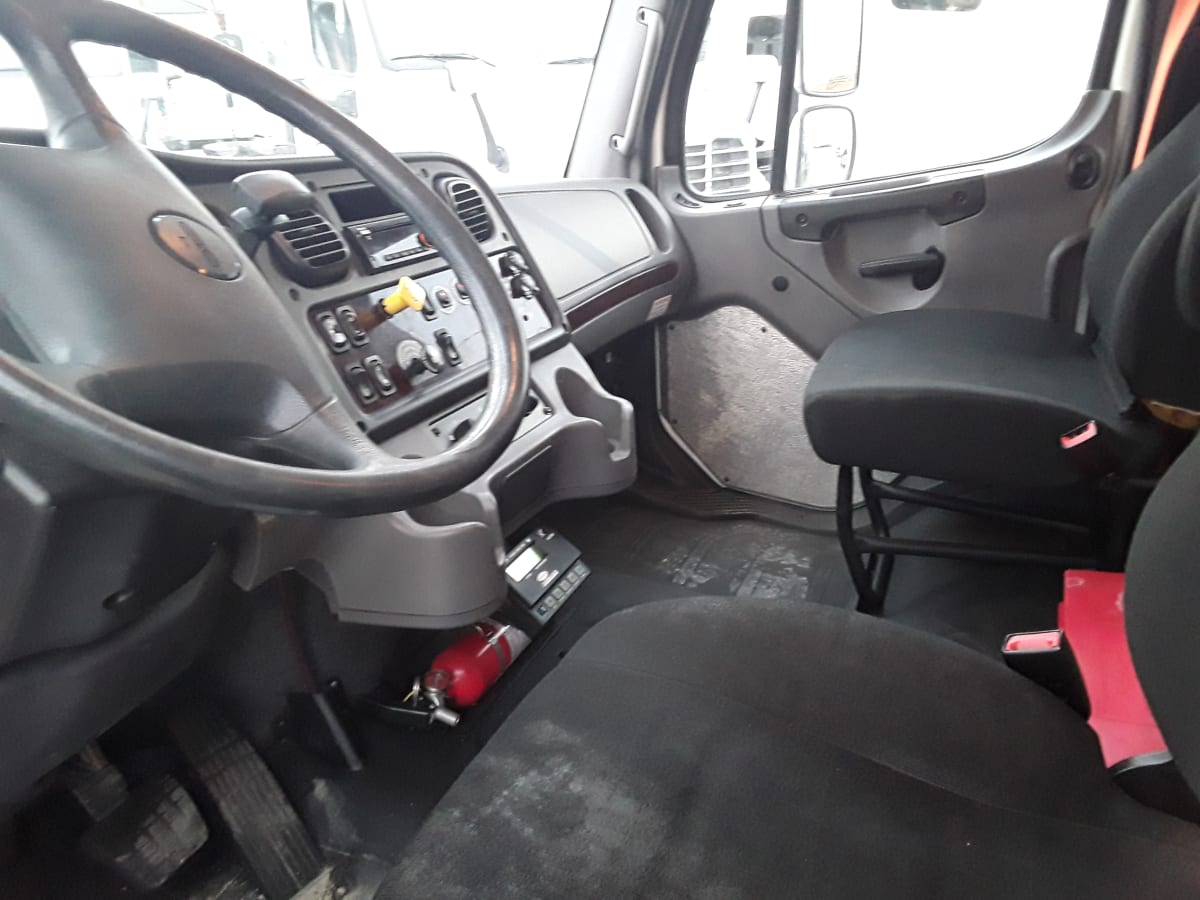 2018 Freightliner/Mercedes M2 106 680997