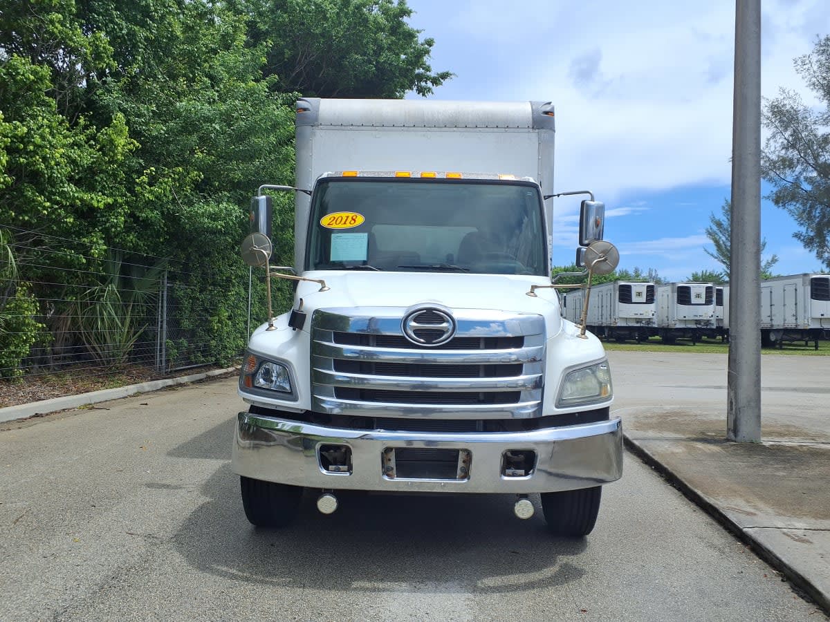 2018 Hino 338 in Davie, FL — photo 2