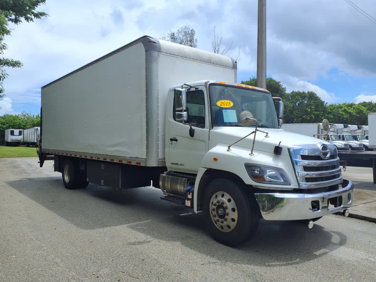 2018 Hino 338 in Davie, FL — photo 3