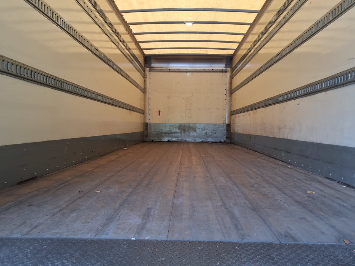 2018 Hino 338 in Davie, FL — photo 8