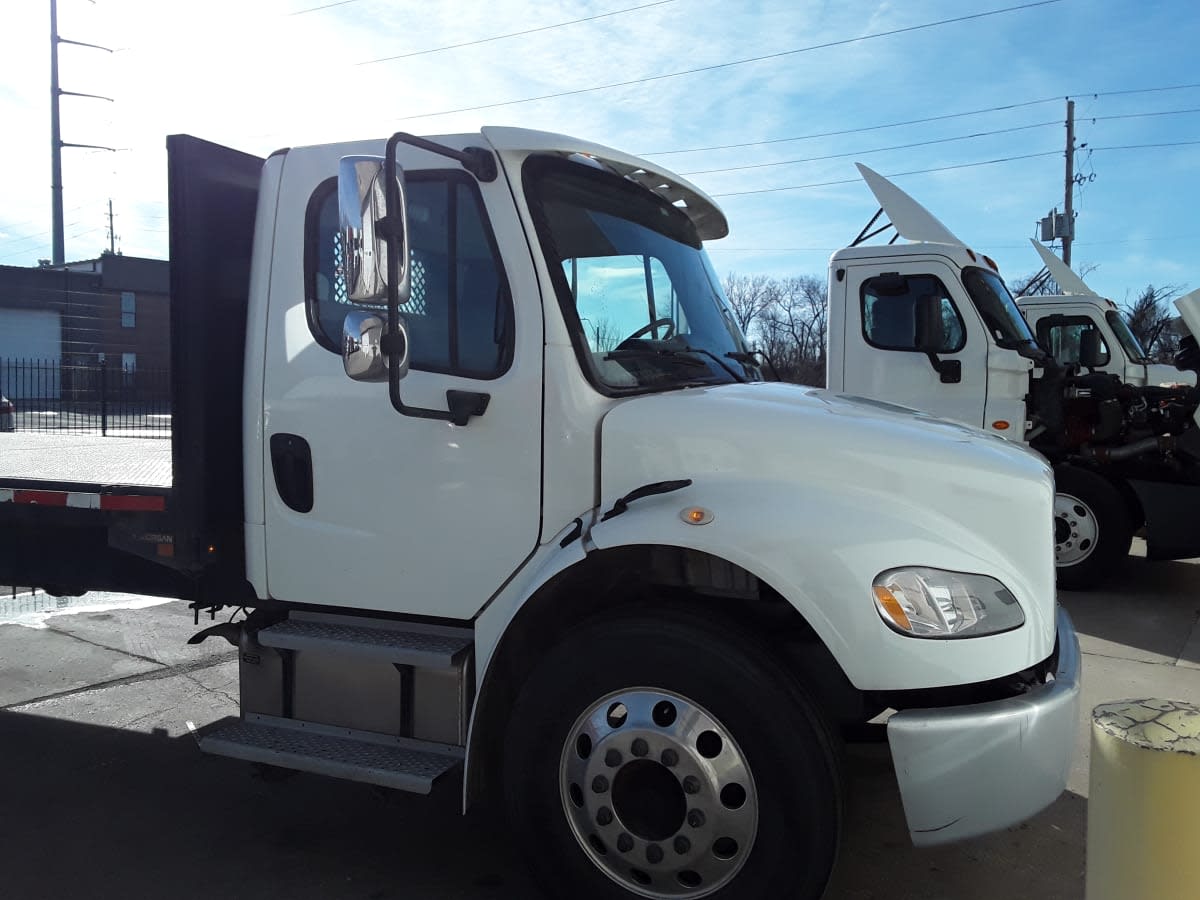 2018 Freightliner/Mercedes M2 106 681044