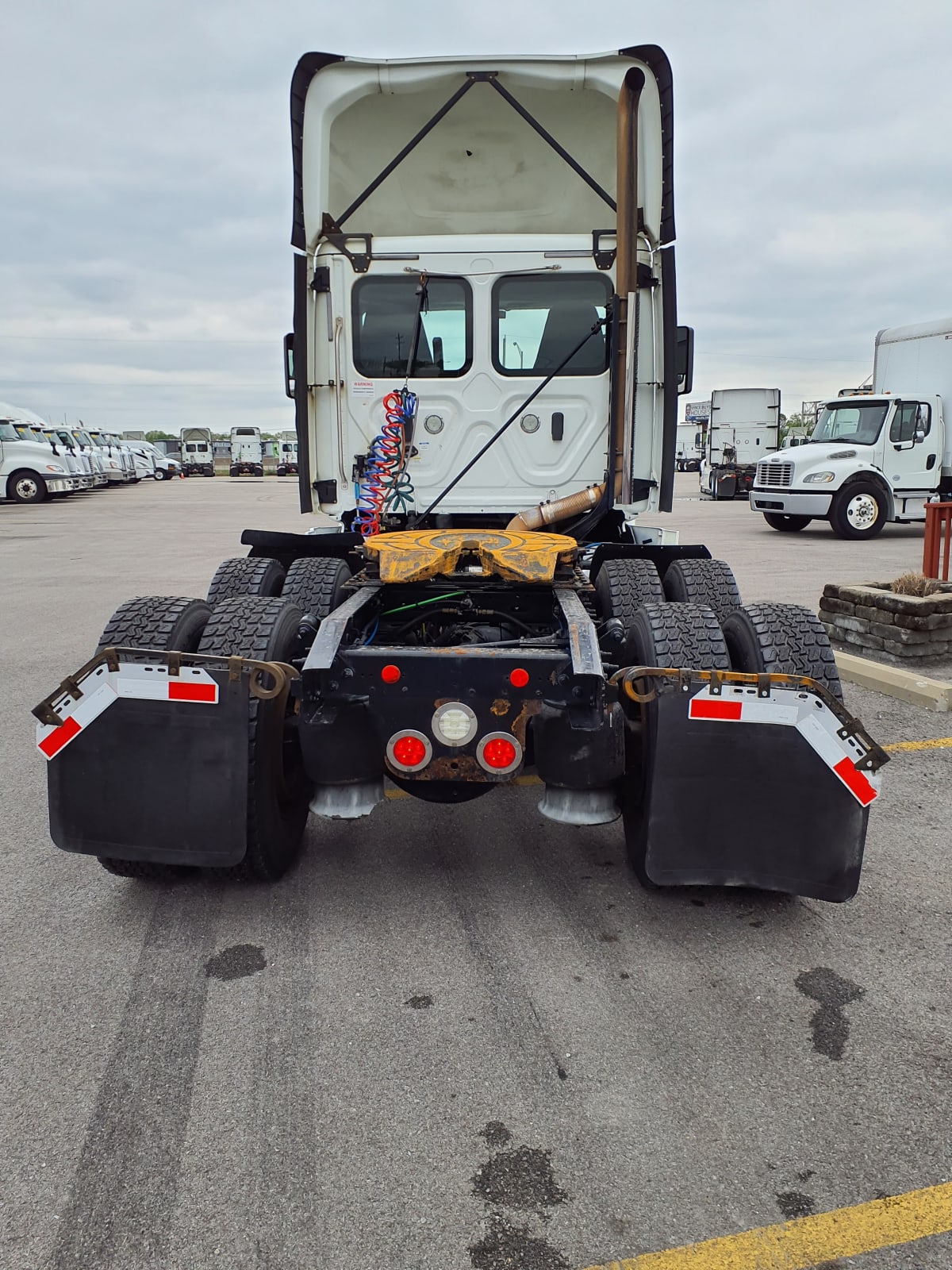 2018 Freightliner/Mercedes CASCADIA 125 681079