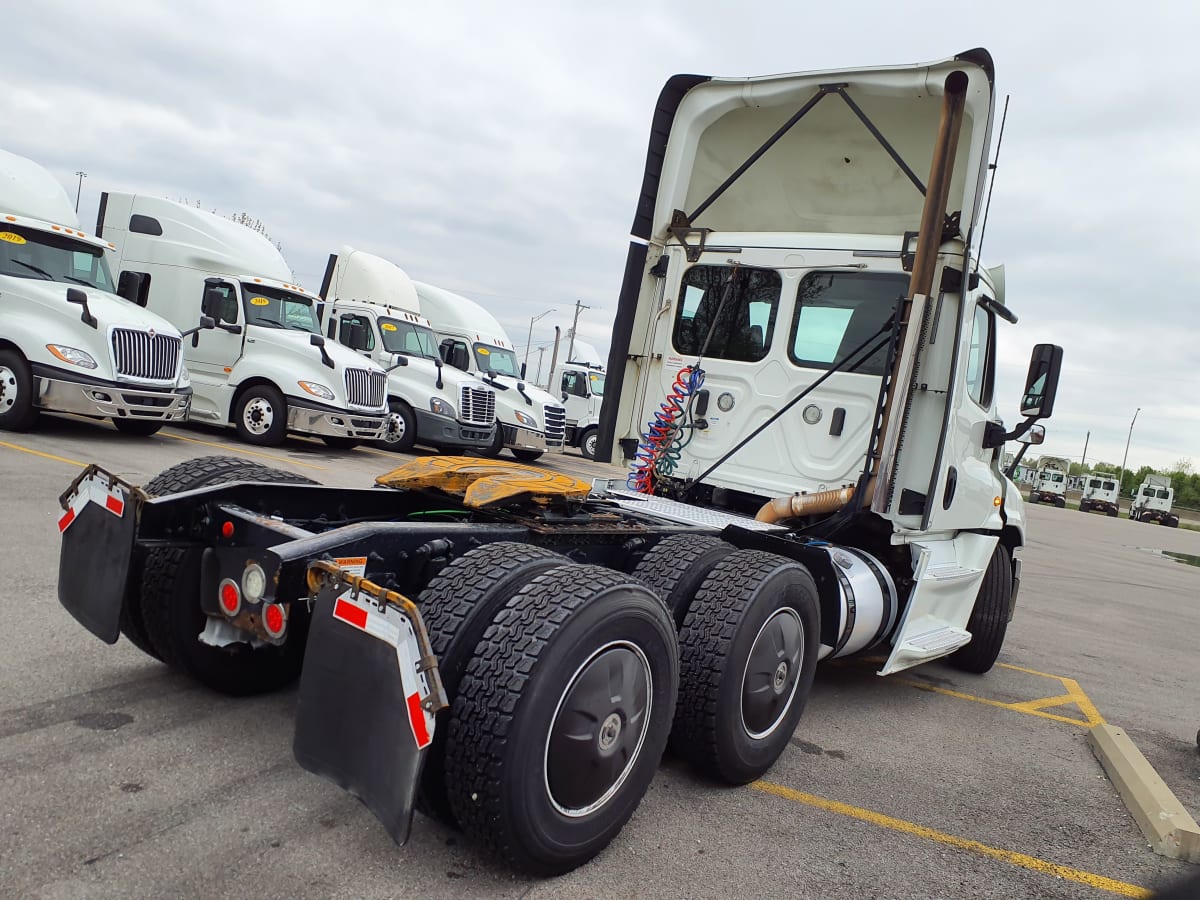 2018 Freightliner/Mercedes CASCADIA 125 681079