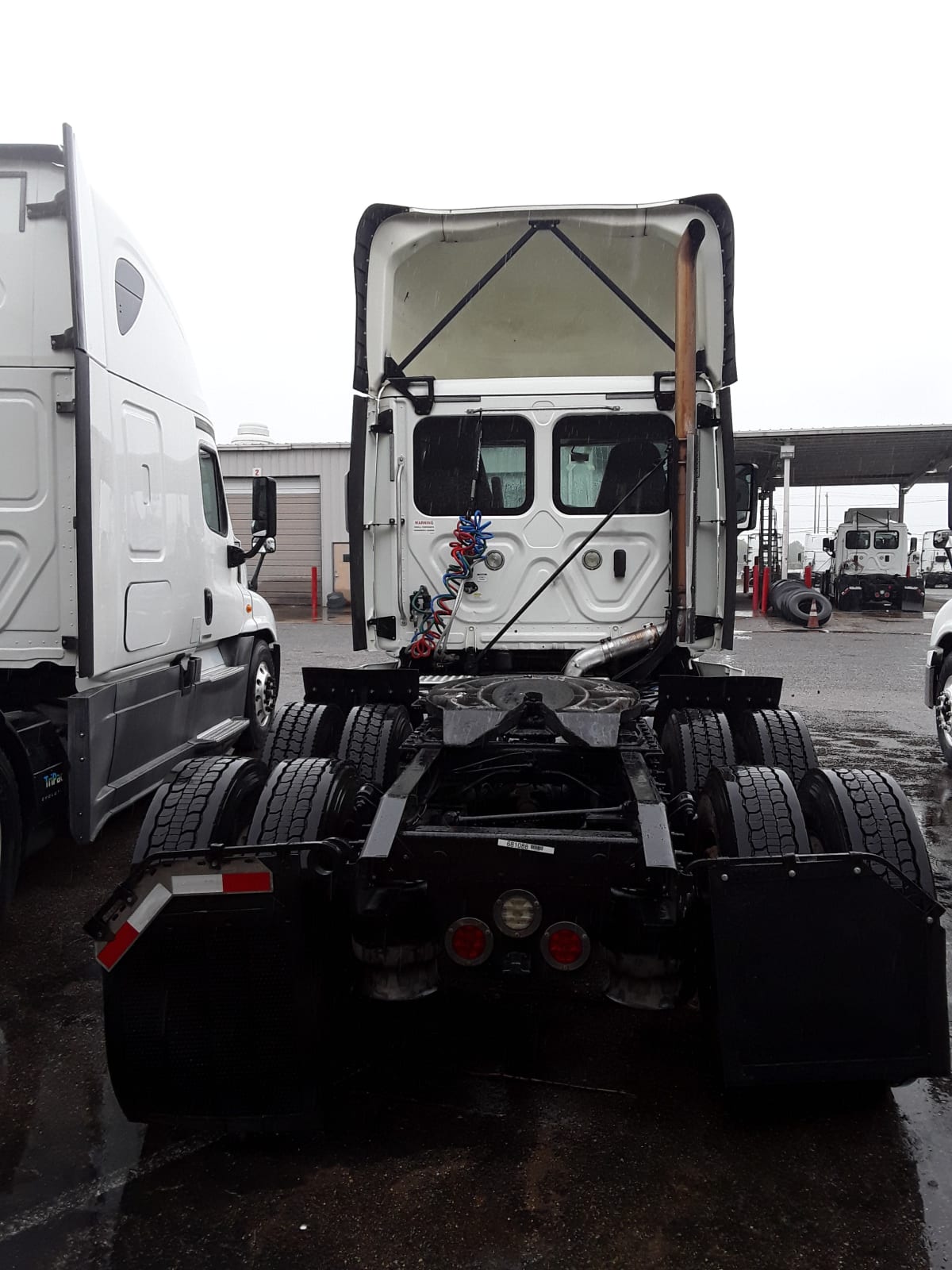 2018 Freightliner/Mercedes CASCADIA 125 681088