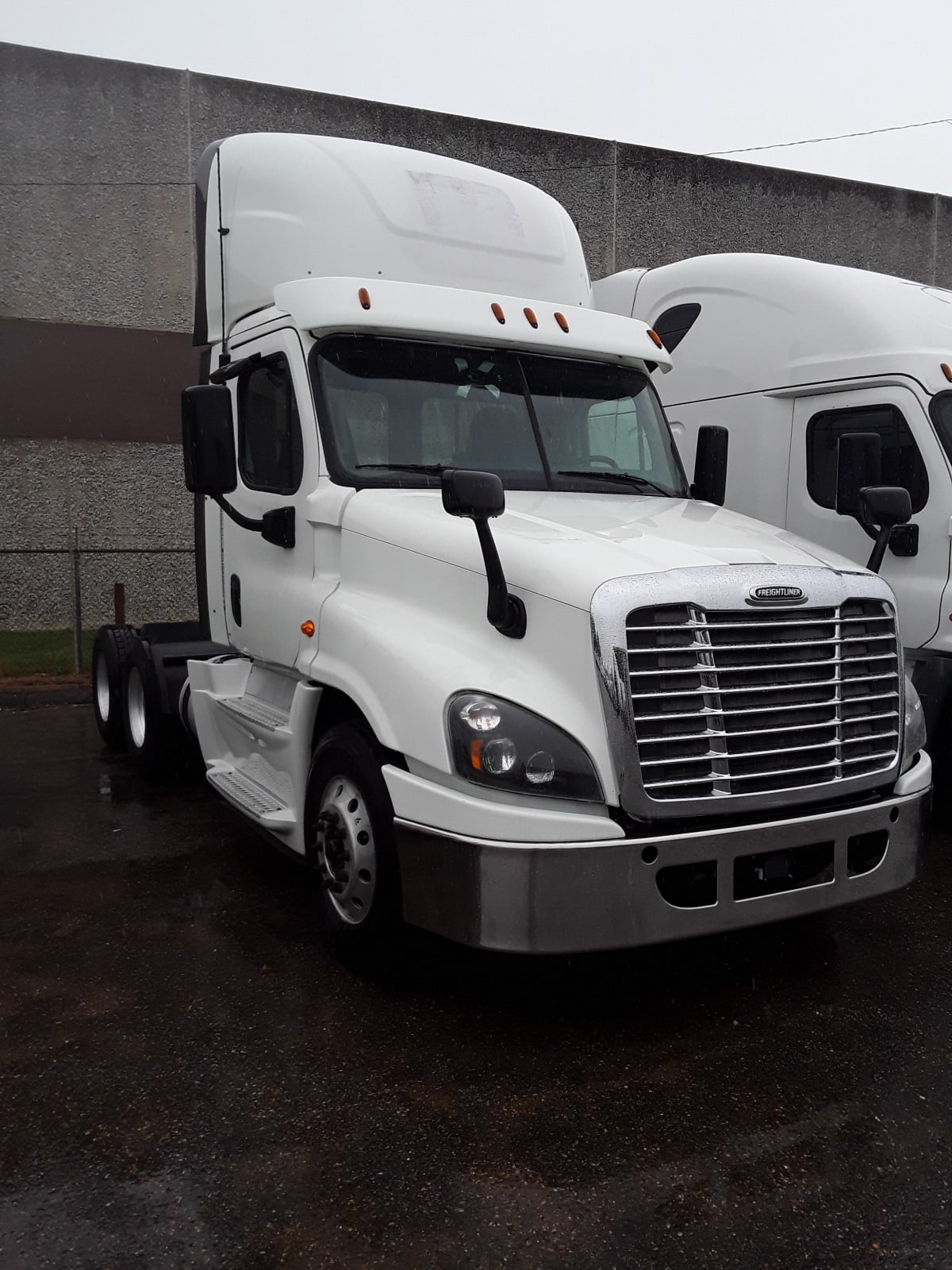 2018 Freightliner/Mercedes CASCADIA 125 681088