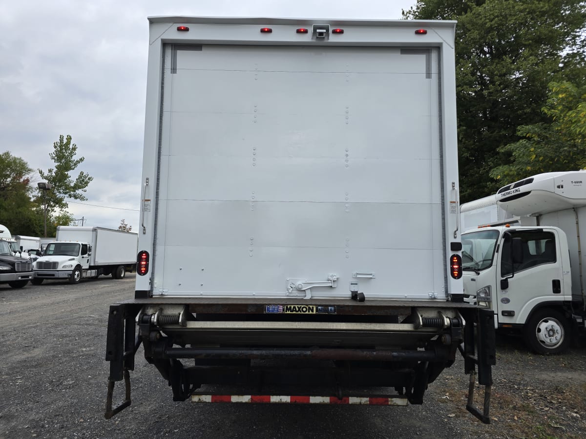 2018 Freightliner/Mercedes M2 106 681117