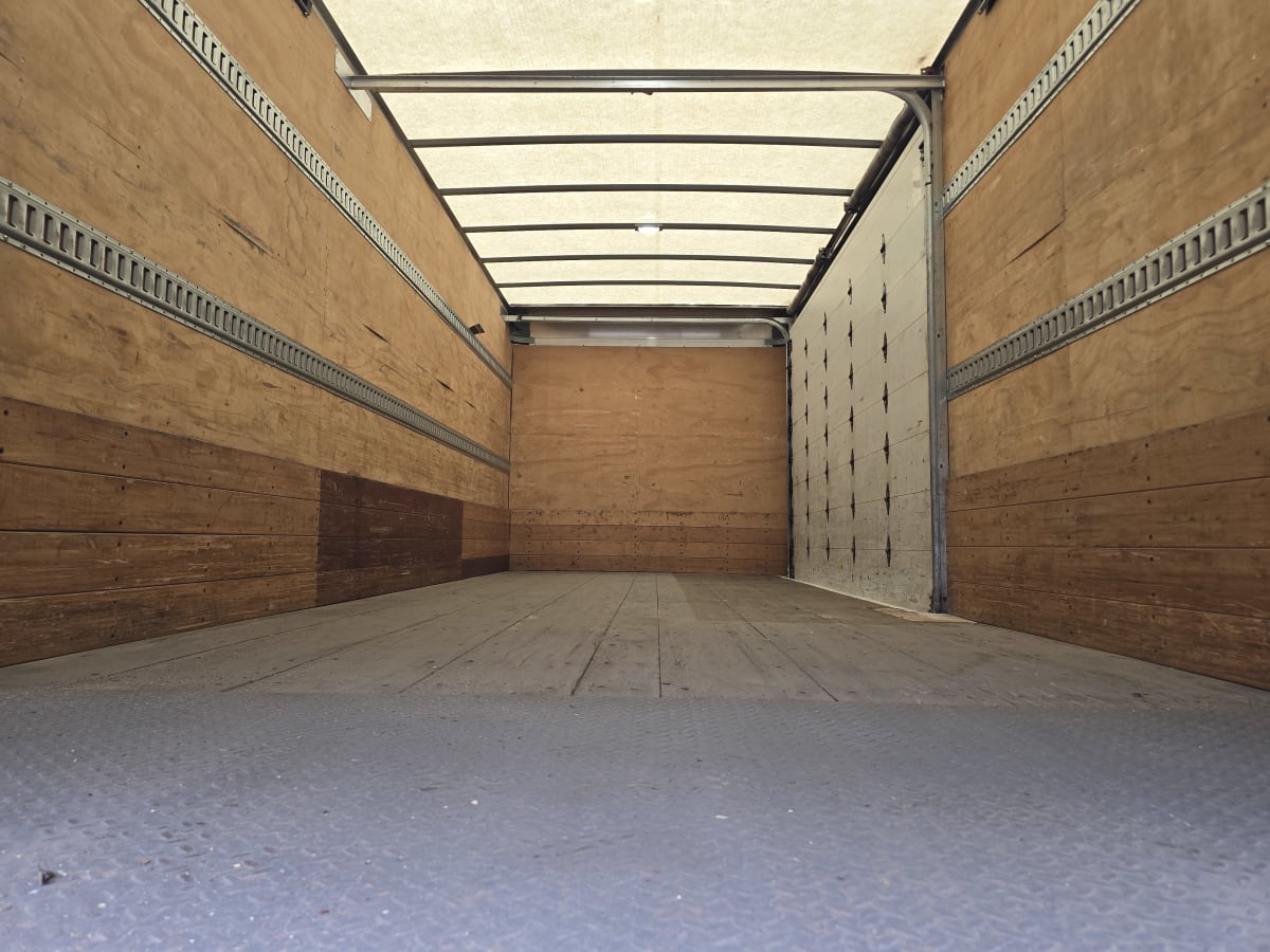 2018 Freightliner/Mercedes M2 106 681117