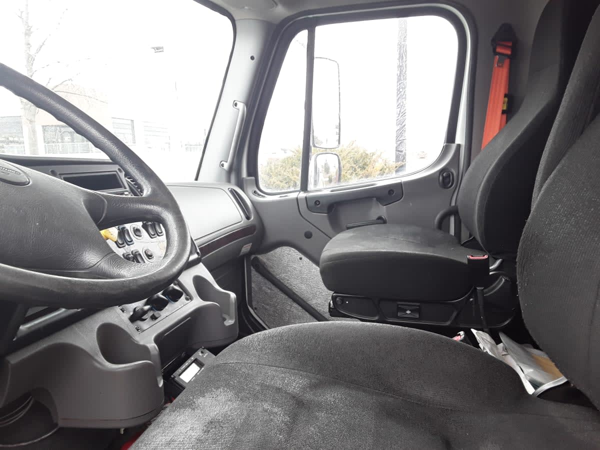 2018 Freightliner/Mercedes M2 106 681136