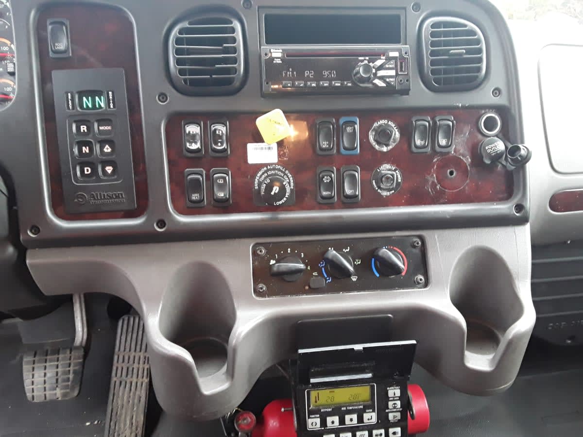 2018 Freightliner/Mercedes M2 106 681137