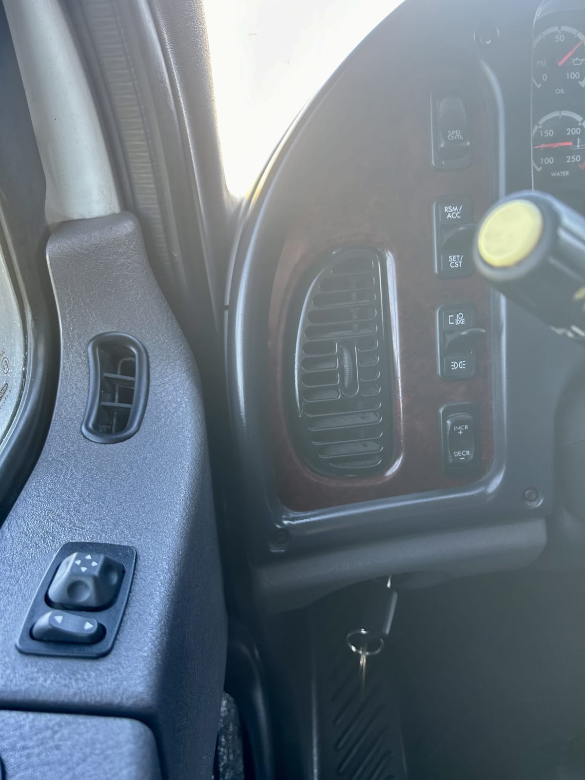 2018 Freightliner/Mercedes M2 106 681276