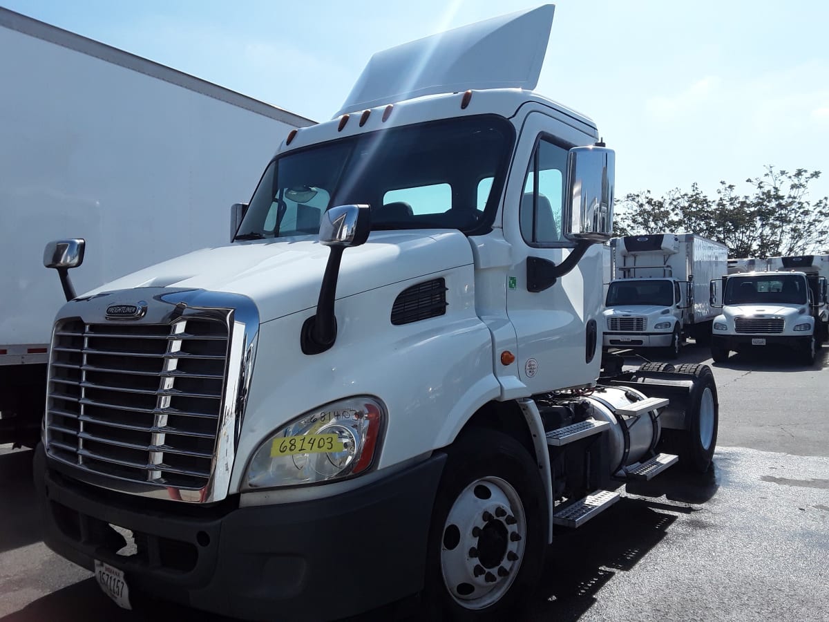 2017 Freightliner/Mercedes CASCADIA 113 681403