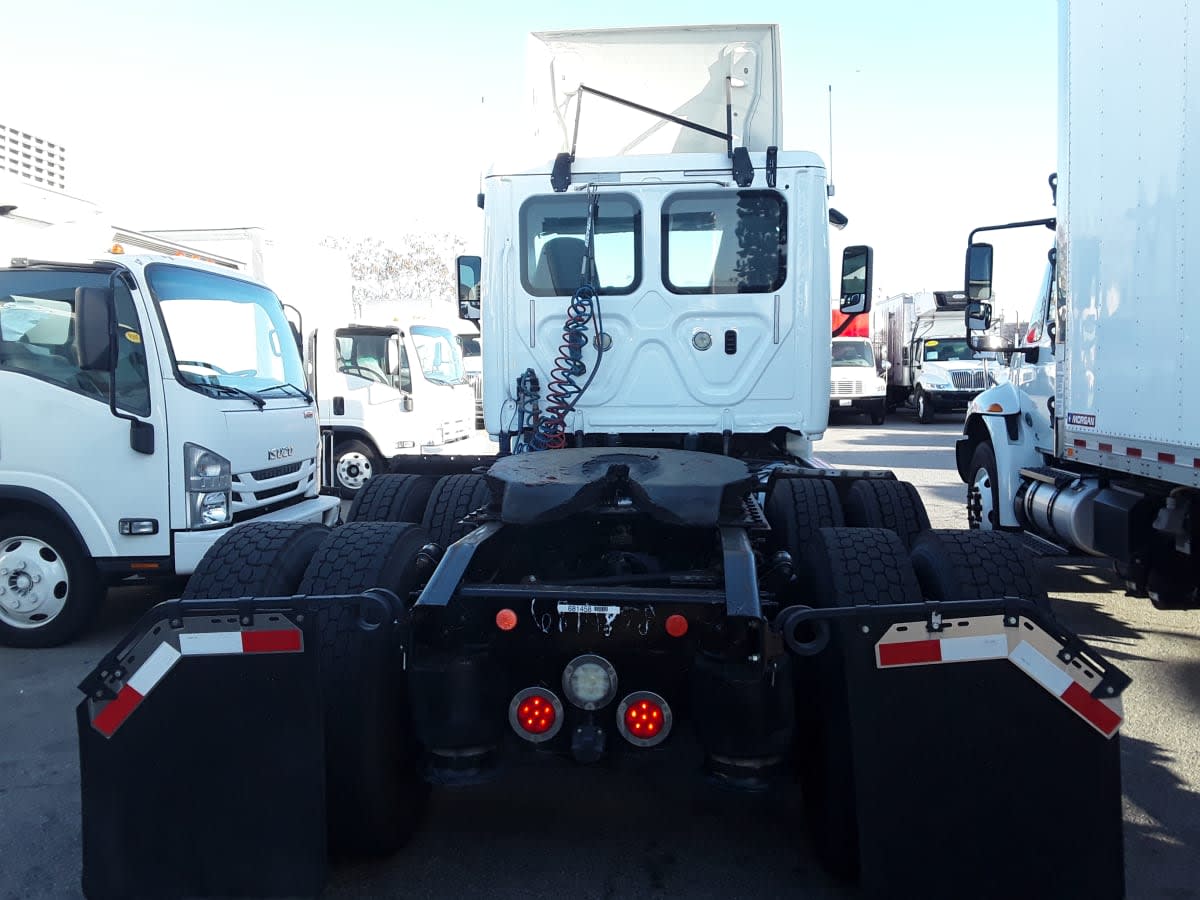 2018 Freightliner - image 5