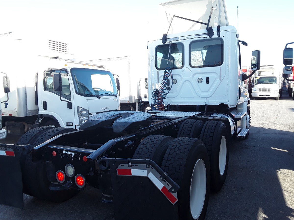 2018 Freightliner - image 4