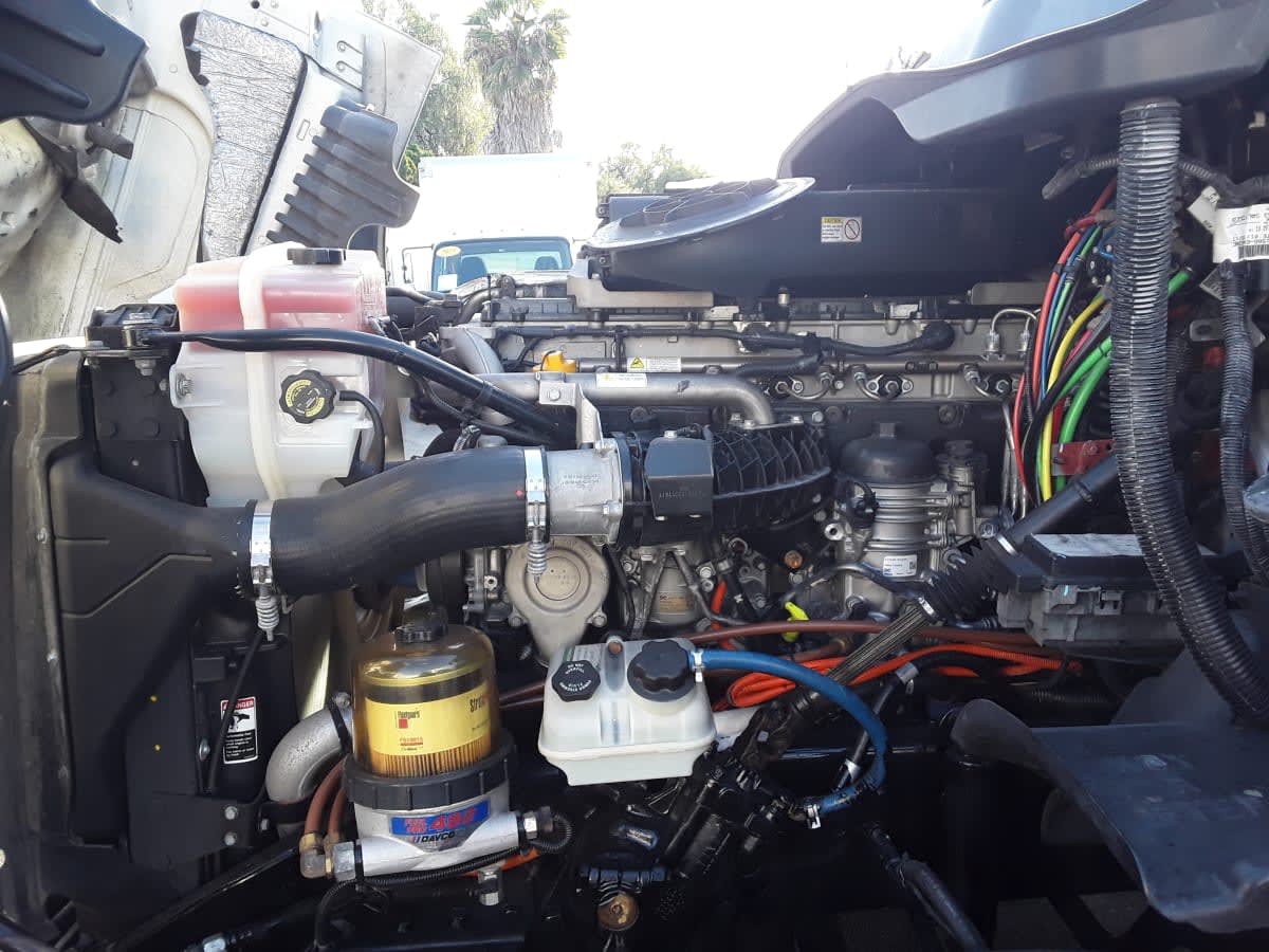 2018 Freightliner - image 8