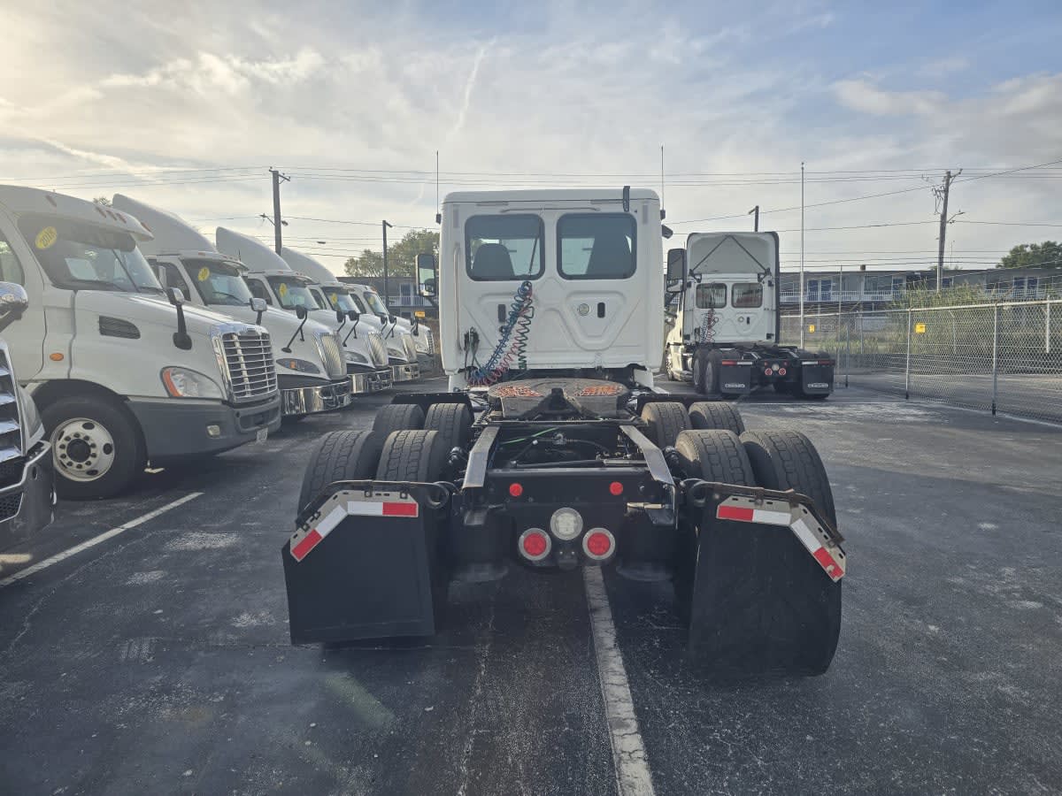 2018 Freightliner/Mercedes CASCADIA 113 681466