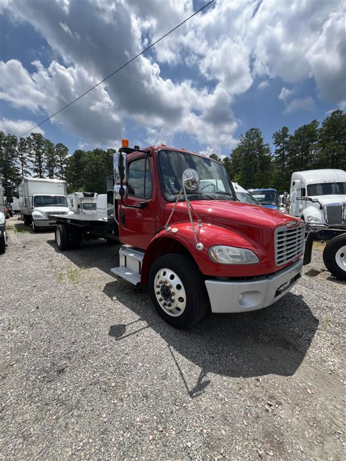 2018 Freightliner M2 106 681547