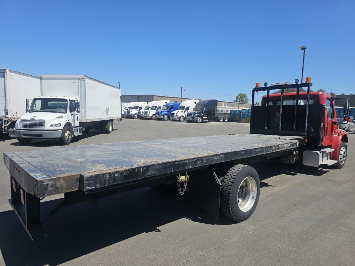 2018 Freightliner M2 106 681561