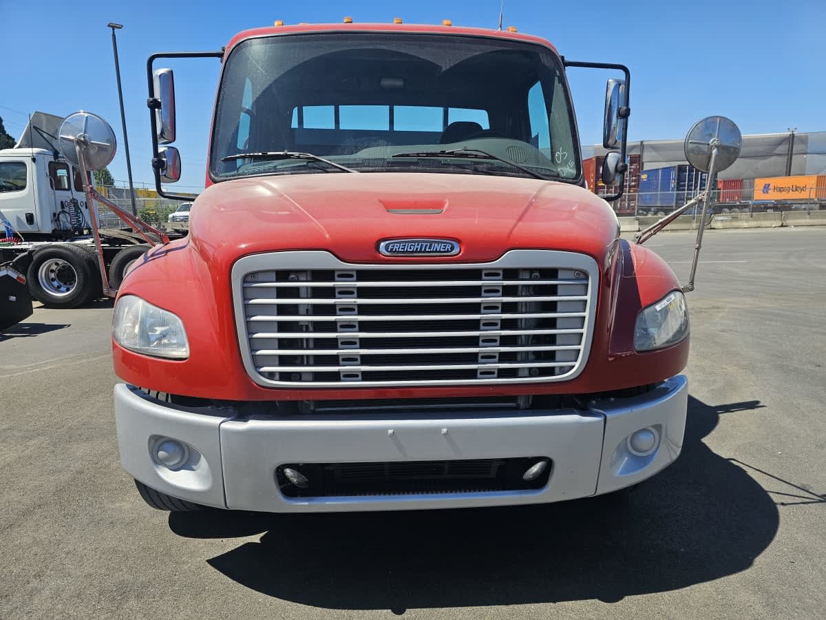 2018 Freightliner M2 106 681561