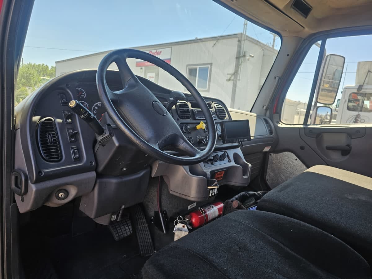 2018 Freightliner M2 106 681561