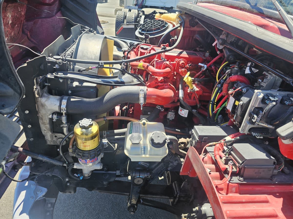 2018 Freightliner M2 106 681561