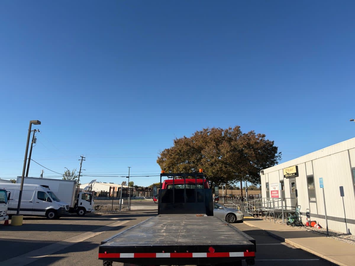2018 Freightliner/Mercedes M2 106 681572