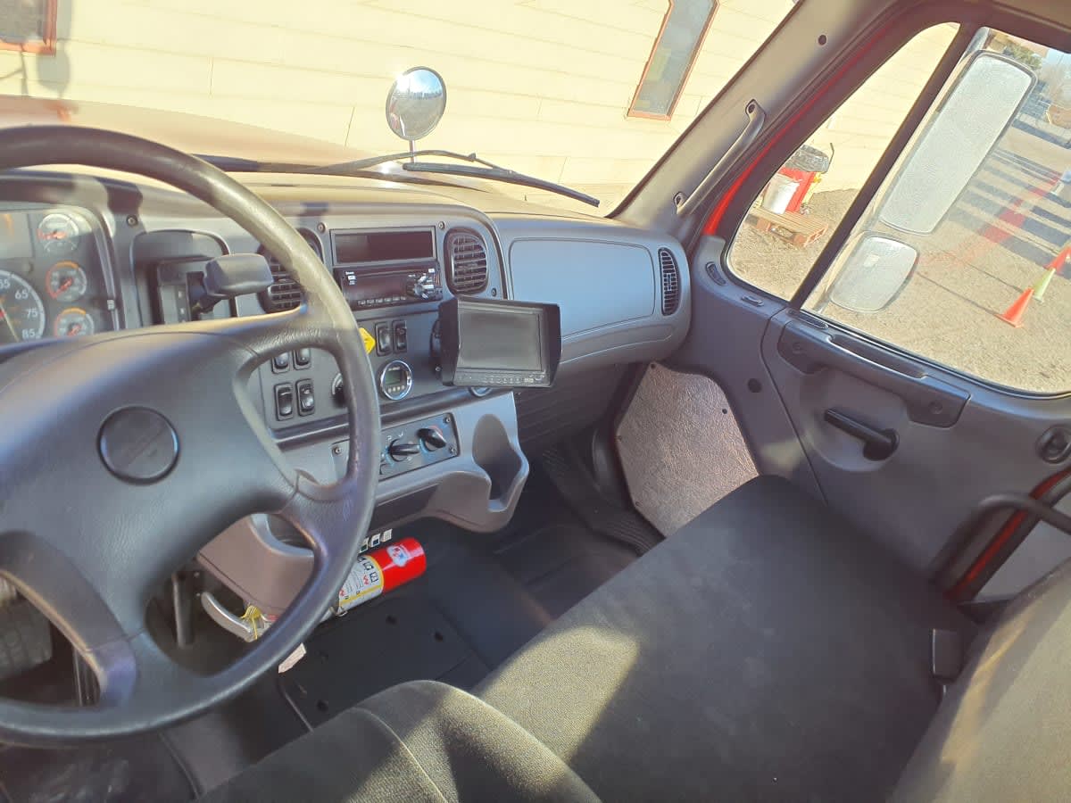 2018 Freightliner/Mercedes M2 106 681579