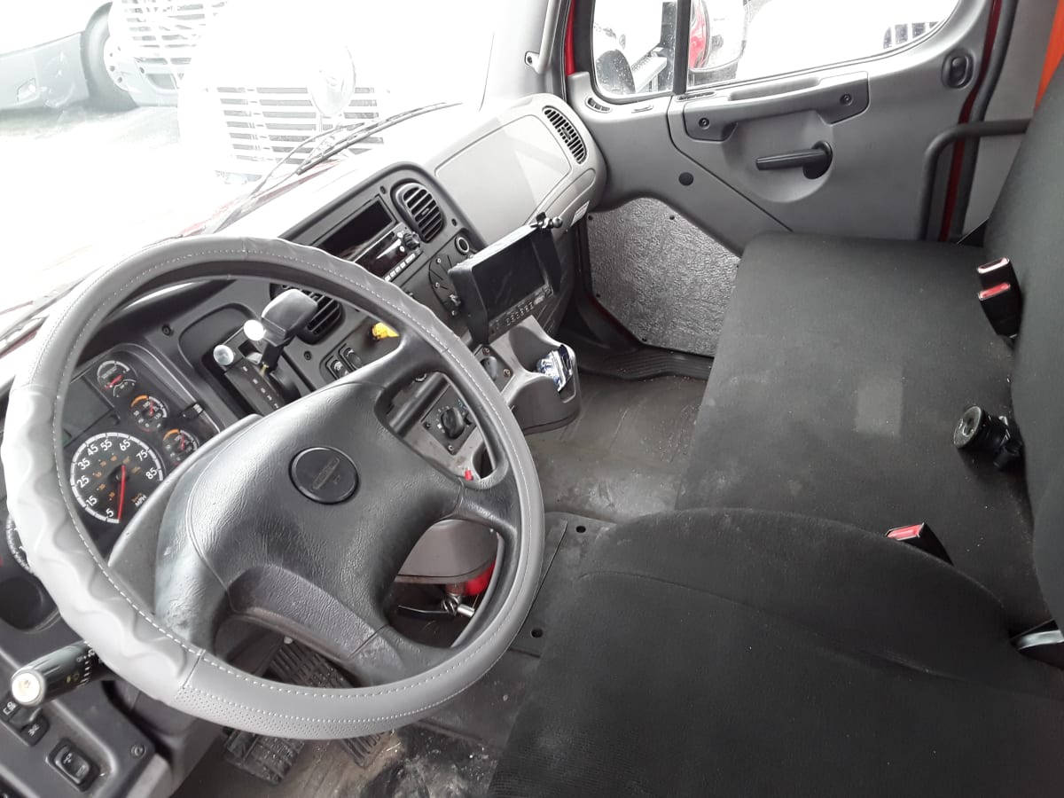 2018 Freightliner/Mercedes M2 106 681587