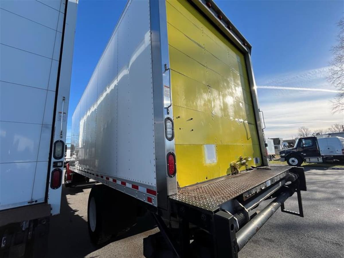 2018 Freightliner/Mercedes M2 106 681613